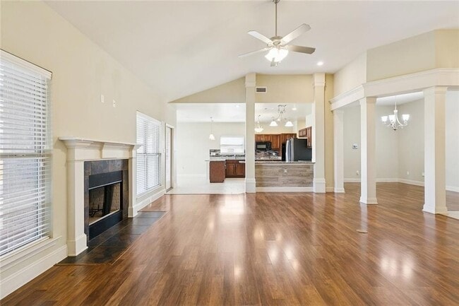 Photo - 2488 New Iberia Cir