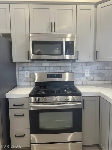 Photo - 198 Crown Imperial St