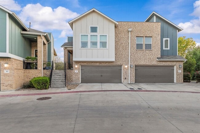 Photo - 317 Bridgeford Dr