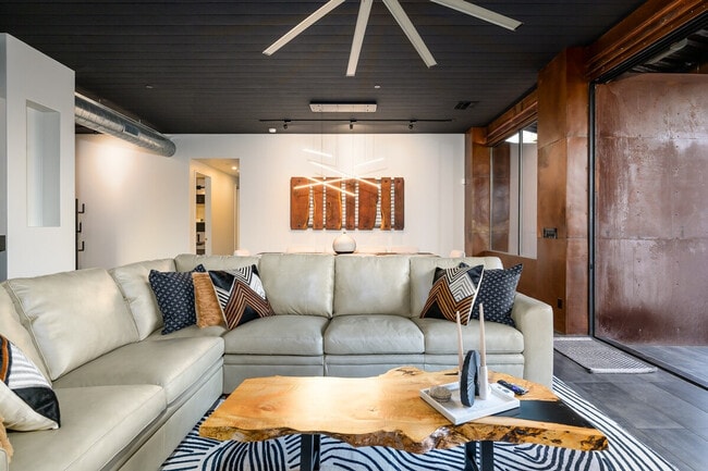 Building Photo - 31500 N 49th Way Unit ID1255443P