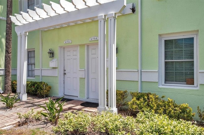 Photo - 4768 Coquina Key Dr SE