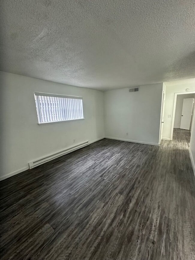 Photo - Las Brisas Apartments