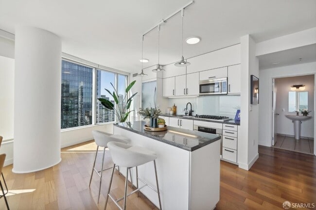 Photo - 301 Main St Unit 27F