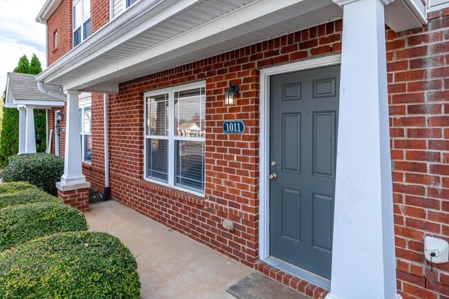 Photo - 1011 Somerset Springs Dr