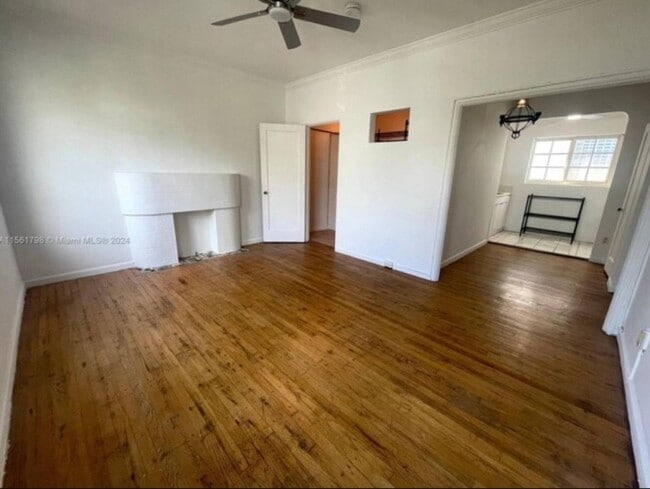 Photo - Lincoln Road Apartments