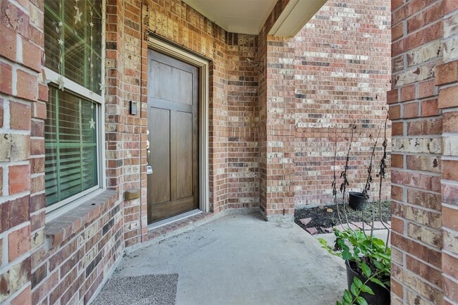 Photo - 2730 Donellan Dr