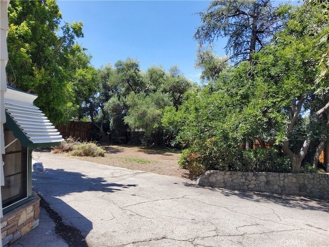 Photo - 10630 Hillhaven Ave
