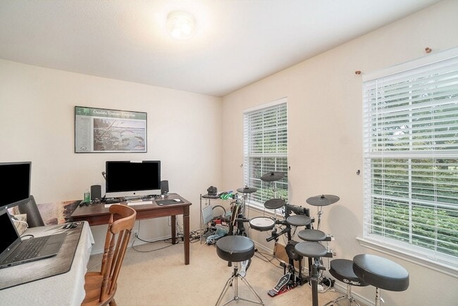 Photo - 1327 Primrose Dr