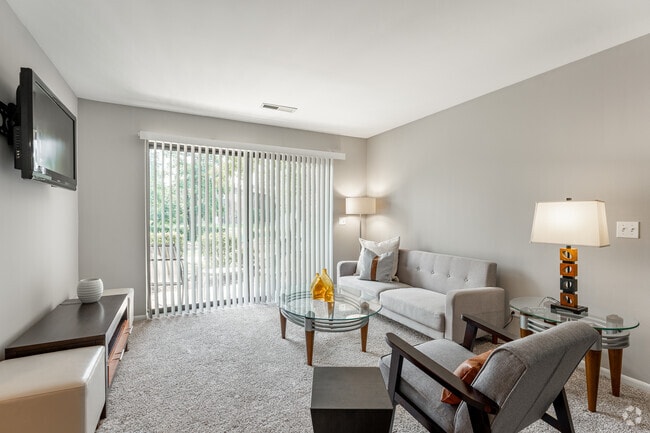 2BD, 2BA - 1,027SF - Arbor Lakes