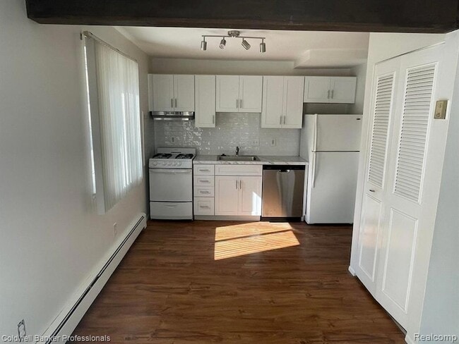 Photo - 620 E Lincoln Ave Unit 9