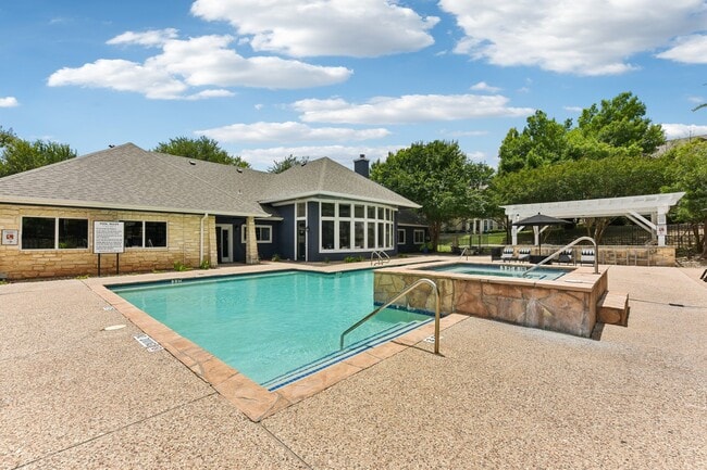 Photo - Madison Dell Ranch Apartments