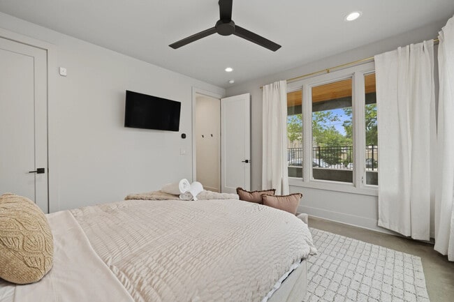 Photo - 1142 Boulevard Dr NE Unit SI ID1609593P