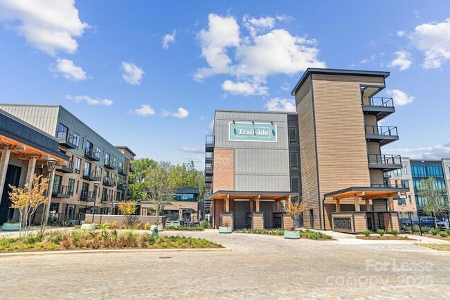 Photo - 1028 Stitch Bnd Wy Unit Longleaf