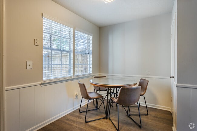 Dining Room - Rosewood Townhomes