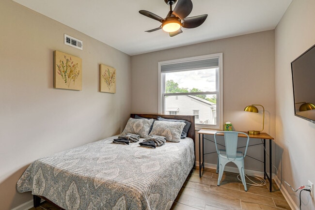Photo - 6604 Oak St Unit SI ID1546158P