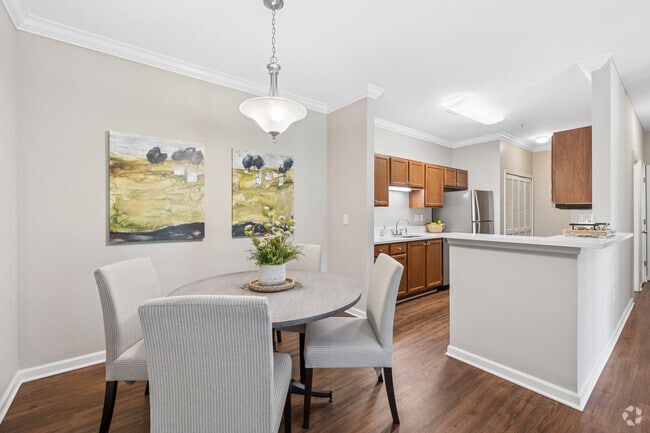 2BR, 2BA - 1,099SF - Dining Room - Lovell Crossing Apartments