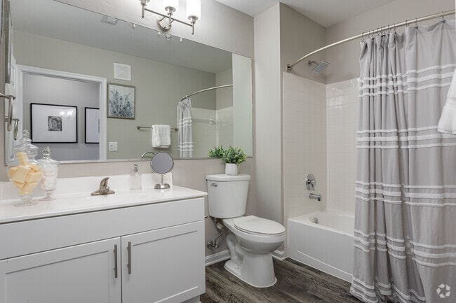 1BR, 1BA - 760 SF - Ashford Meadows