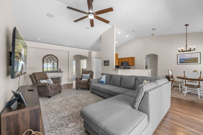 Photo - 2860 S Courtenay Pkwy Unit ID1066580P