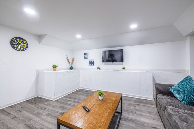 Photo - 1122 Elaine Dr Unit ID1261329P