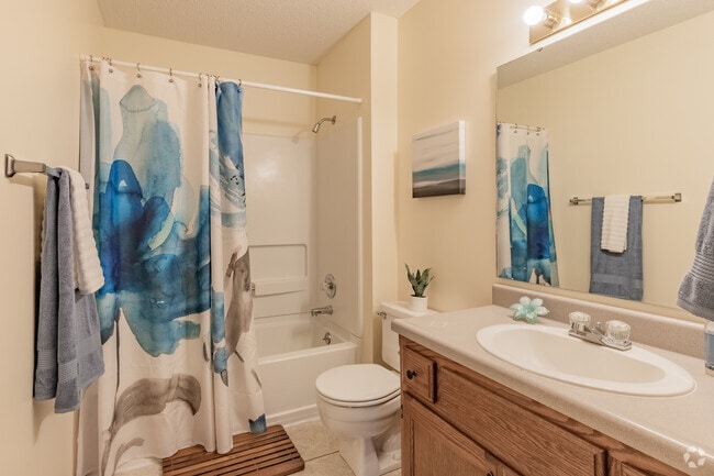 2Br, 1Ba, Sqft 1040 - Cambridge Square