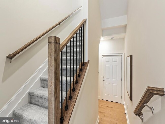 Photo - 715 Parker Blvd