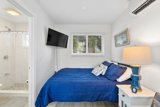 Photo - 2250-2270 Southeast 5th Street-SI ID1575201P Unit SI ID1575201P