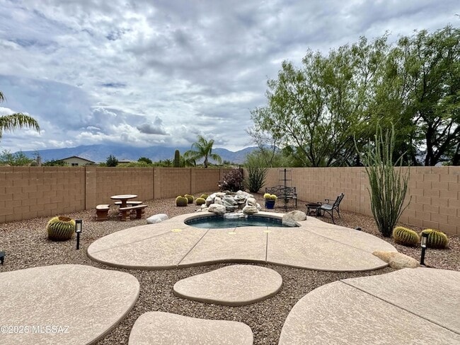 Photo - 909 W Leatherleaf Dr