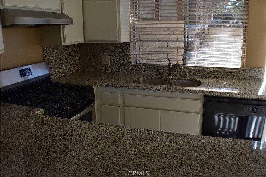 Photo - 220 W 3rd St