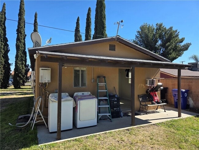 Photo - 7888 N Maple Ave