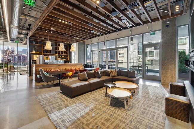 Arc_amenity_hangout clubroom (1) - AMLI Arc