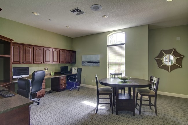 Business Center - Bermuda Estates at Ormond Beach