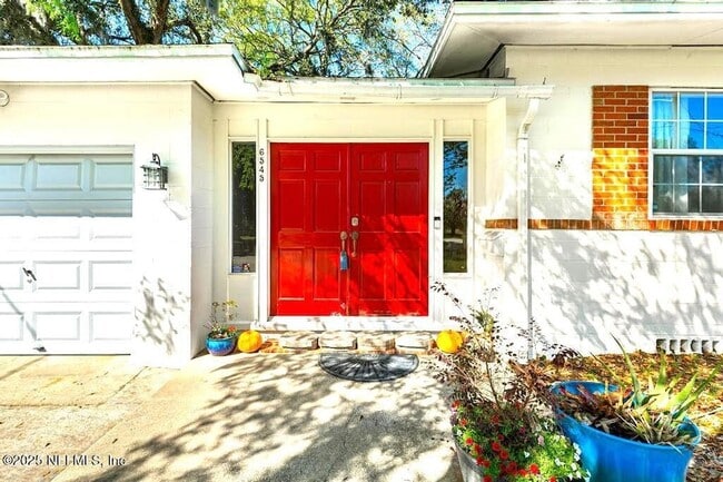 Photo - 6545 Newcastle Rd