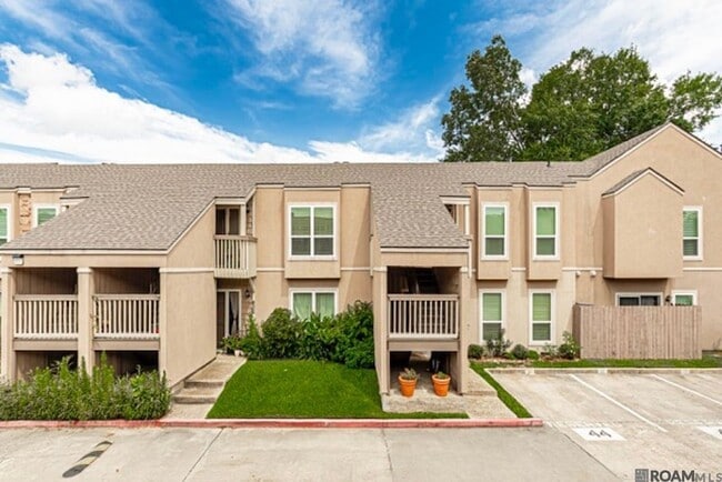 Building Photo - 8155 Jefferson Hwy Unit 705