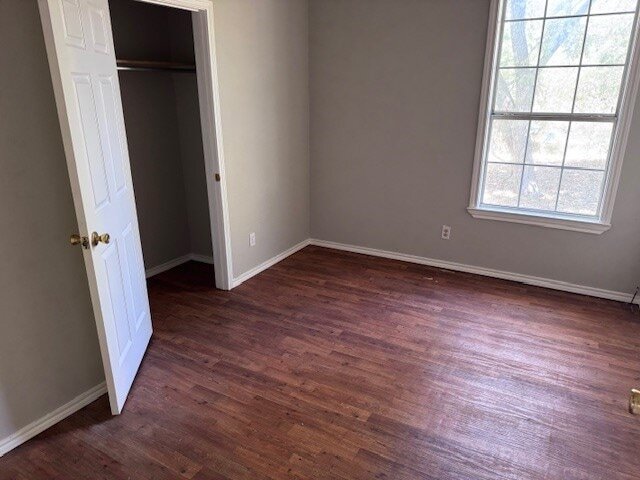 Photo - 834 Graham St