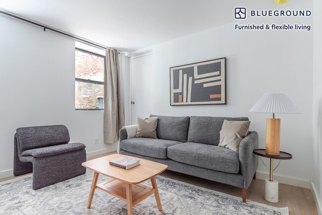 Building Photo - 433 Wythe Ave Unit FL1-ID2082