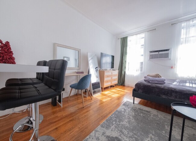 Photo - 328 E 74th St Unit SI ID1031973P