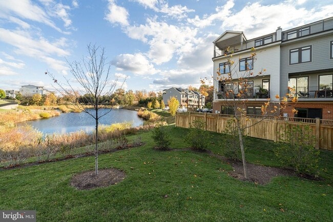 Photo - 1312 White Feldspar Terrace SE