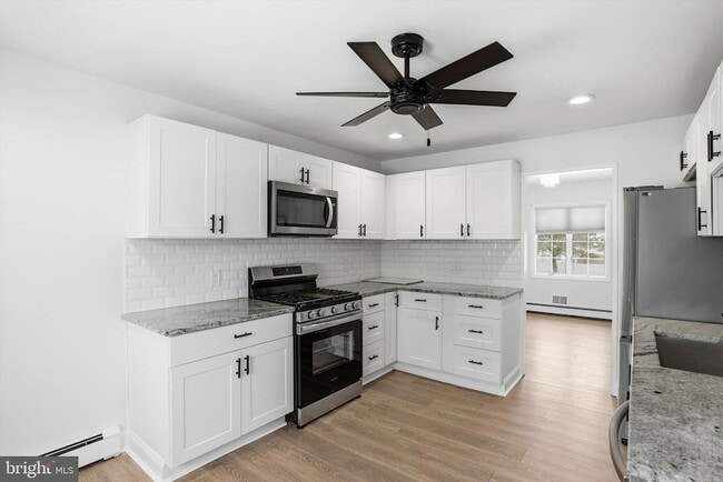 Photo - 29 Rolling Ln