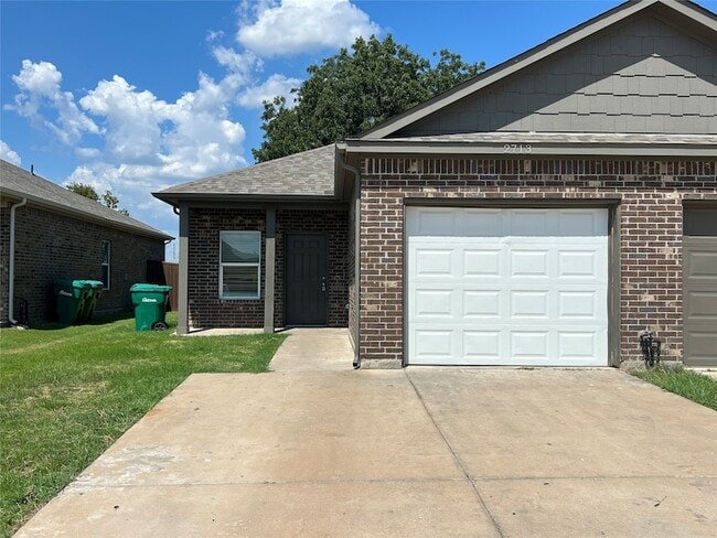 Building Photo - 2713 Ginger Ct