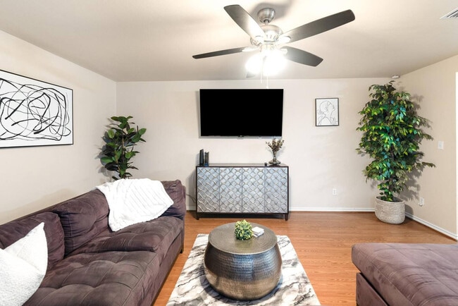 Photo - 7418 Lake Livingston Dr Unit ID1268428P