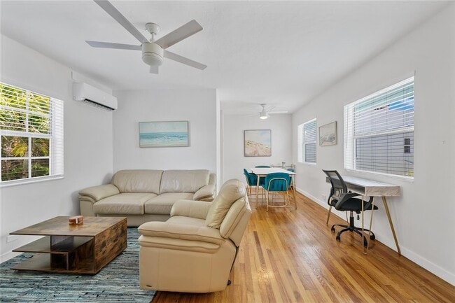 Photo - 3015 Seville St Unit 7