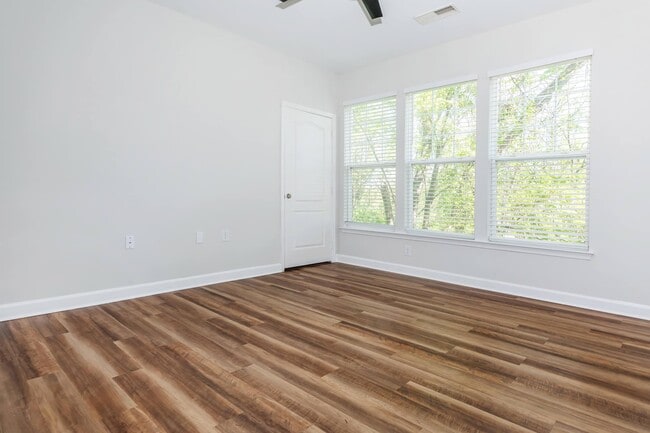 Photo - The Rothbury