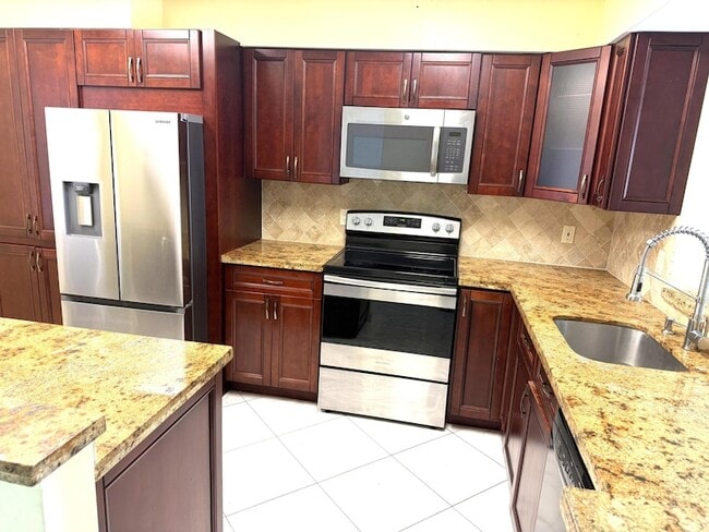 Photo - 7076 Huntington Ln Unit 6080