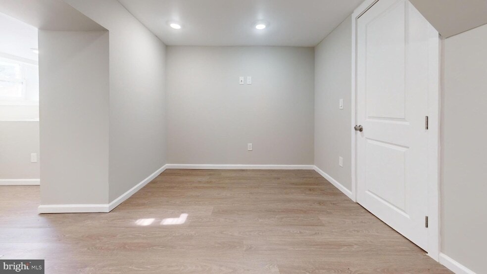 Photo - 1229 W Venango St