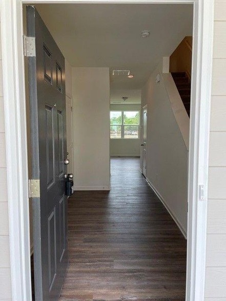 Photo - 241 Grand Central Wy