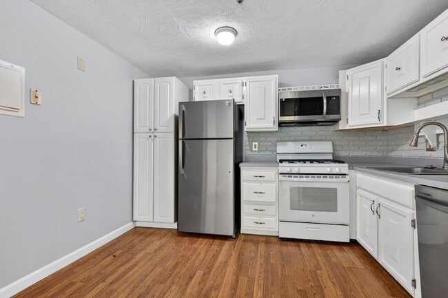 Photo - 7 Karen Cir Unit 2
