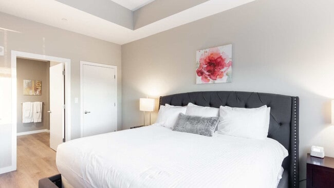 Photo - 880 Pacific St Unit SI FL21-ID1050400P