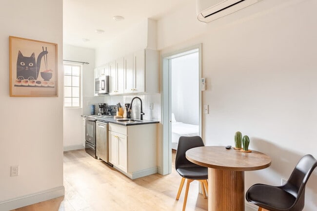 Photo - 1384 Ridge Ave Unit ID1314957P