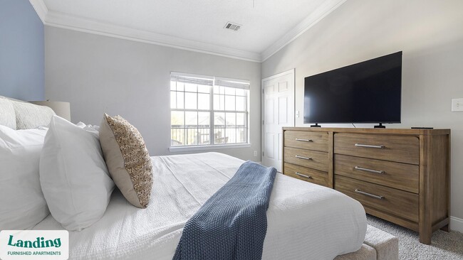 Photo - 100 Crossing Blvd Unit 909