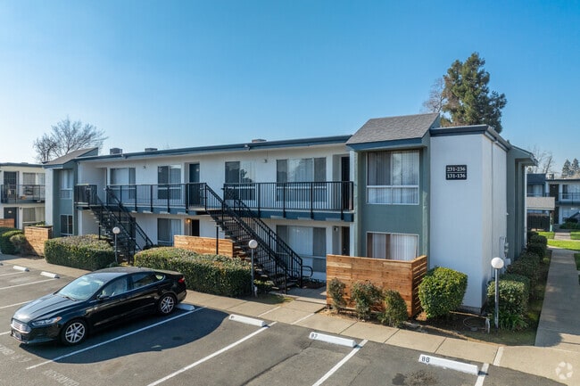 Photo - The Pointe On Bell